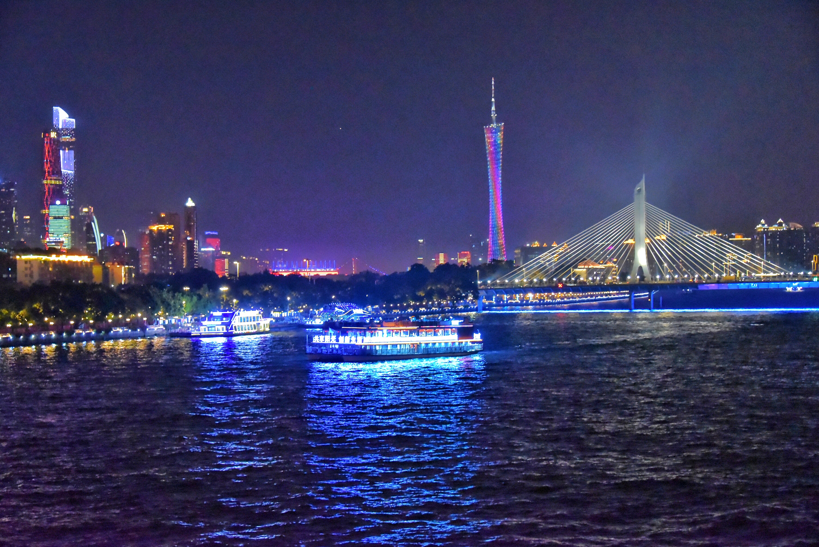 夜游.jpg