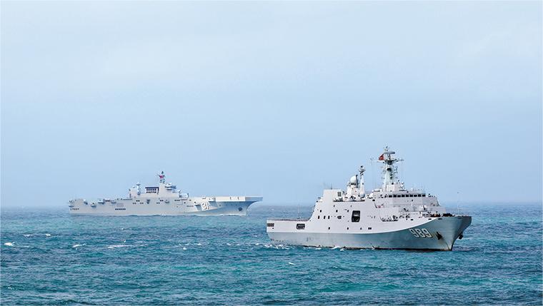 近日，海軍某支隊(duì)組織實(shí)戰(zhàn)化訓(xùn)練。徐苗波攝.jpg