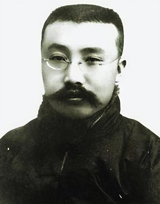 張國(guó)燾李大釗.jpg